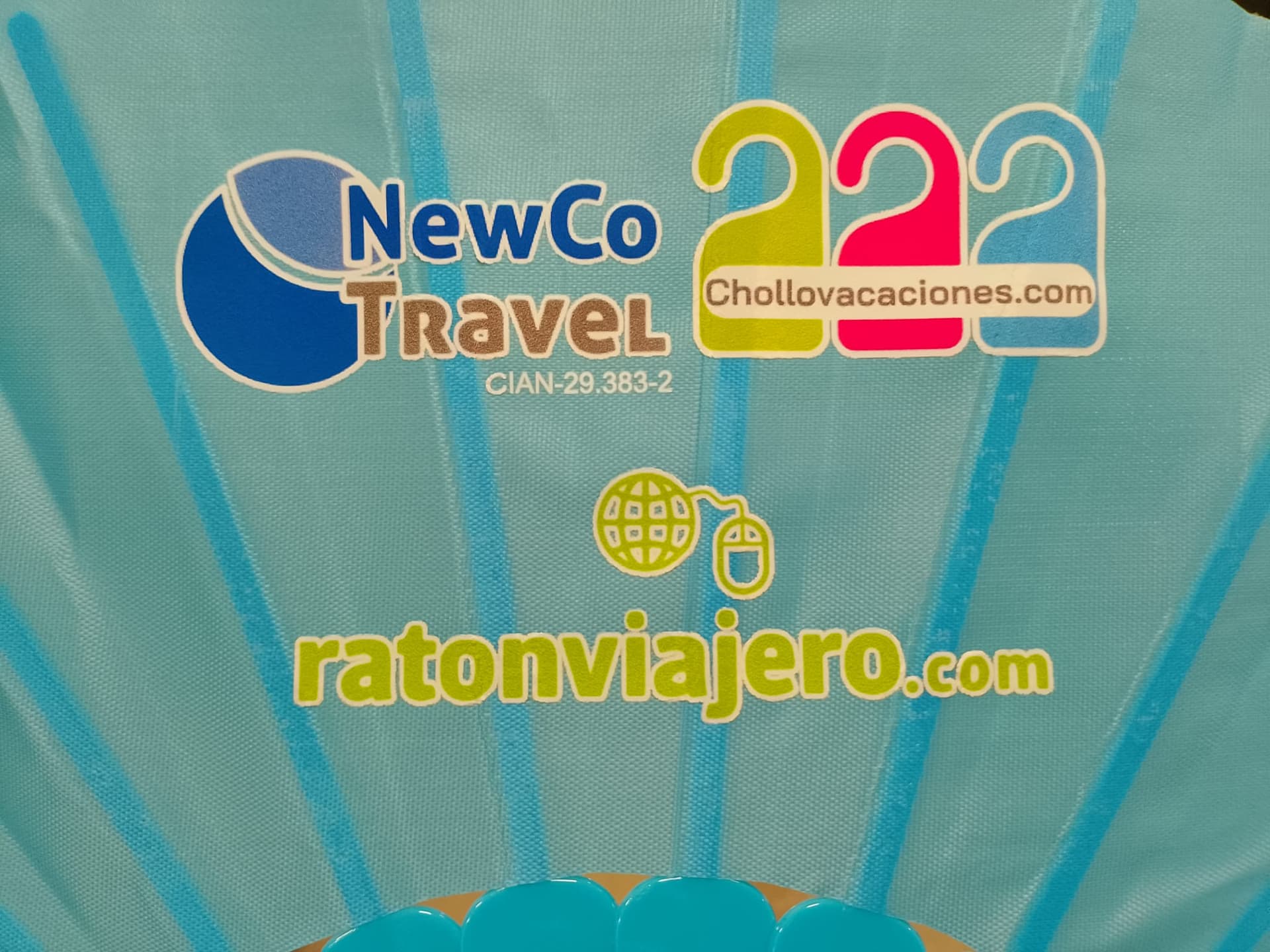 Cómo hacemos tus abanicos personalizados: técnicas DTF y serigrafía paso a paso